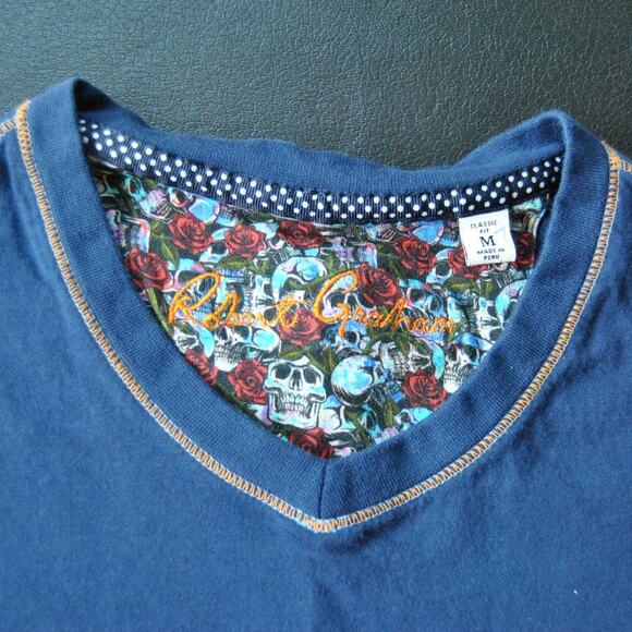 Robert Graham Medium Blue Short Sleeve Shirt w/ Small Skull Logo - Picture 6 of 7